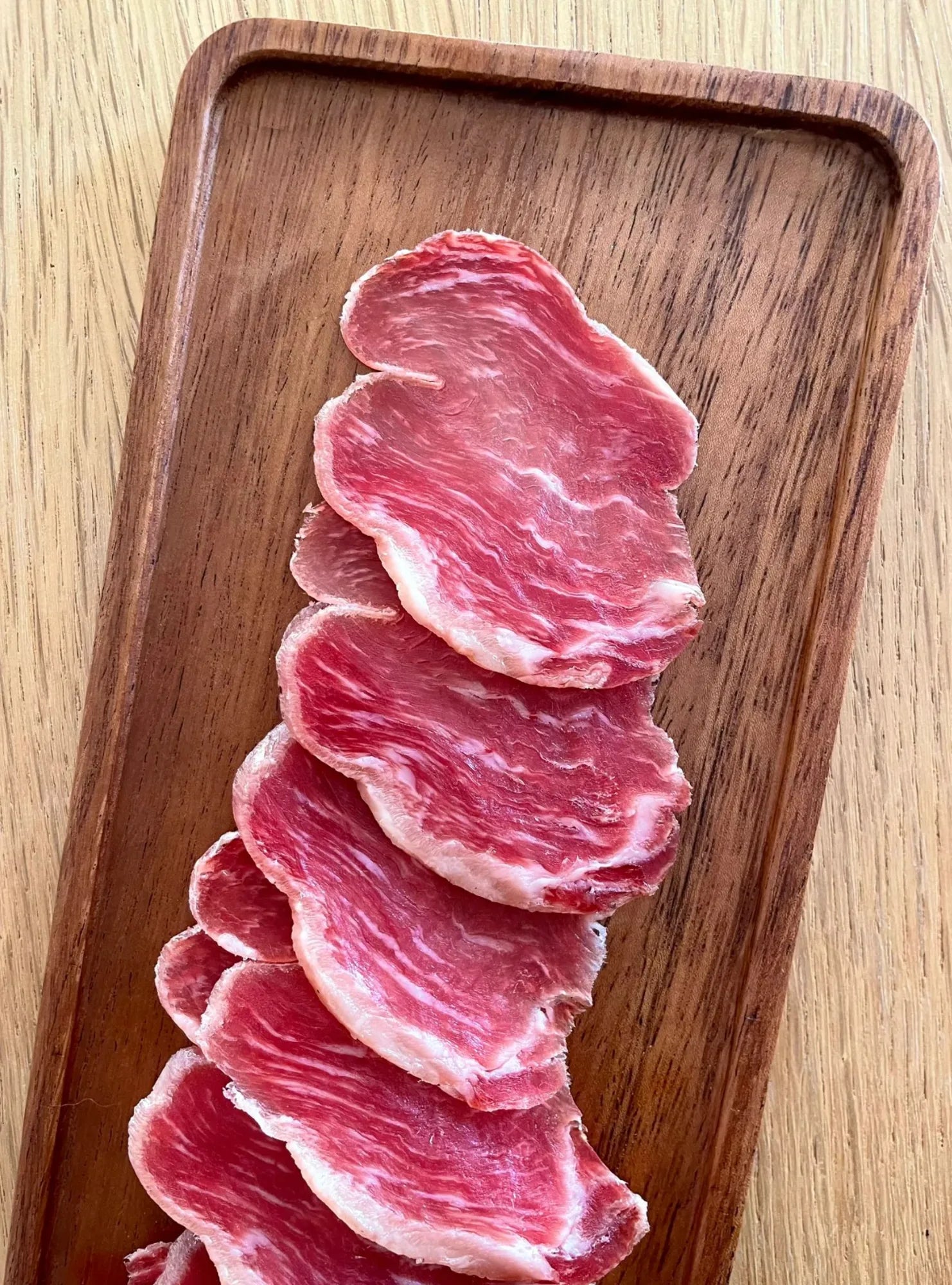 Comprar lomo ibérico Nude - presentación premium Vitamina Jota